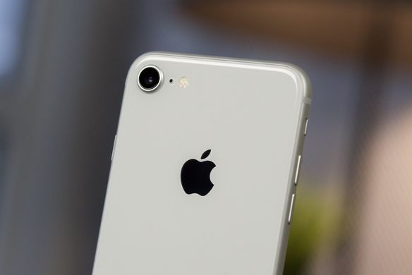Apple iPhone 8 64GB Silver (MQ6L2) б/у
