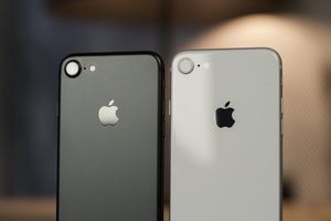 Чим відрізняється iPhone 7 від iPhone 8? свайп