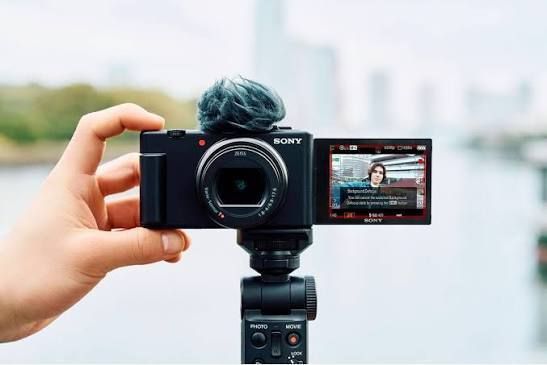 Компактний фотоапарат Sony ZV-1 II (ZV1M2B.CE3)
